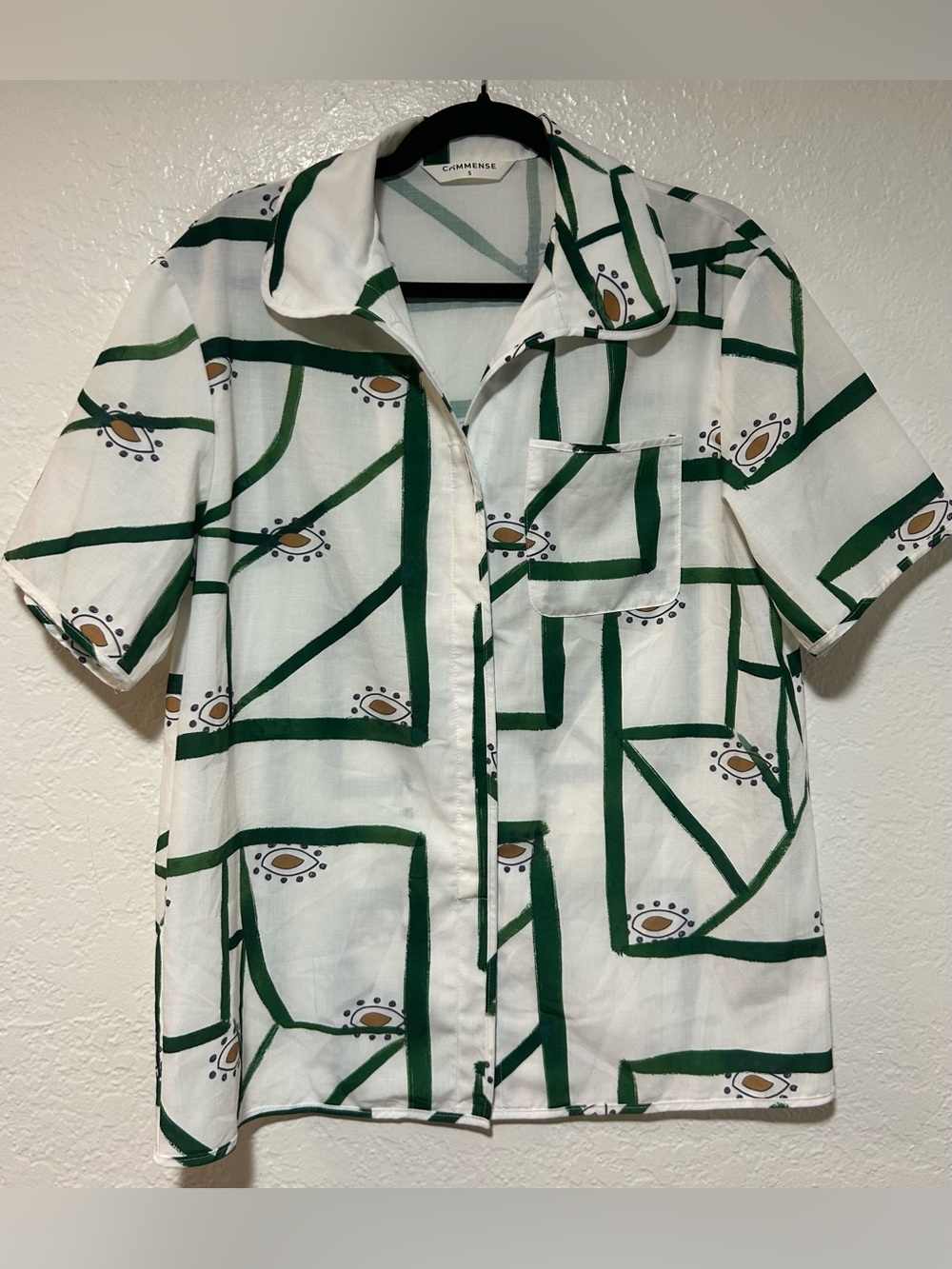 Commense White Short-Sleeve Shirt with Green Geometric Print